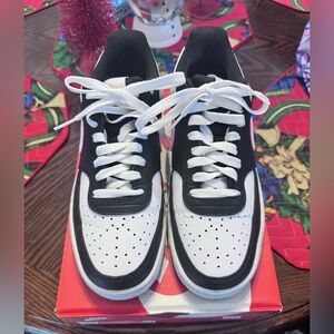 Women’s Nike Court Vision Lo